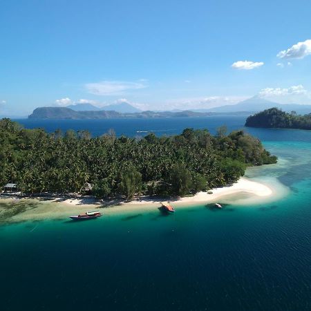 Blue Bay Divers Likupang Exterior foto