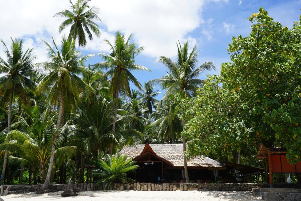 Blue Bay Divers Likupang Exterior foto