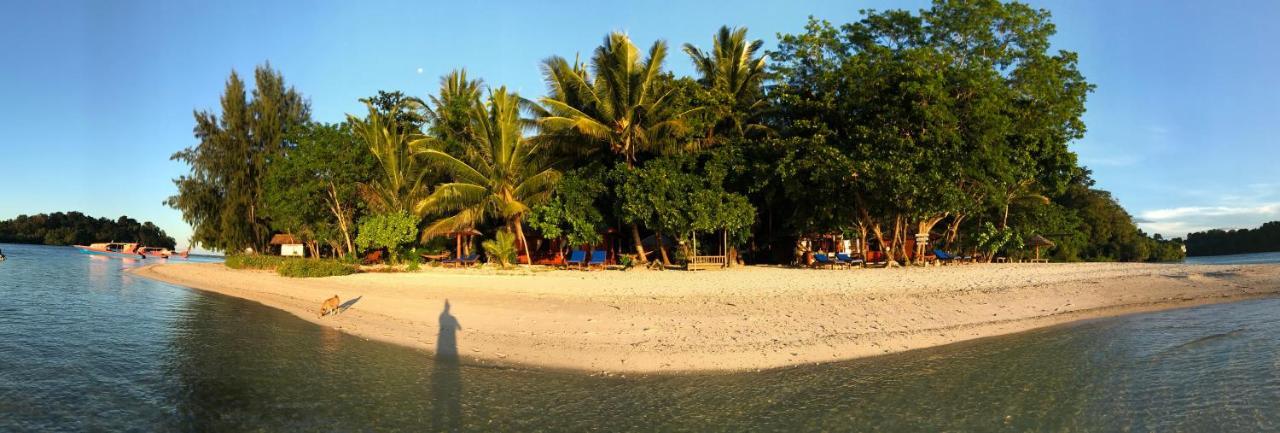 Blue Bay Divers Likupang Exterior foto