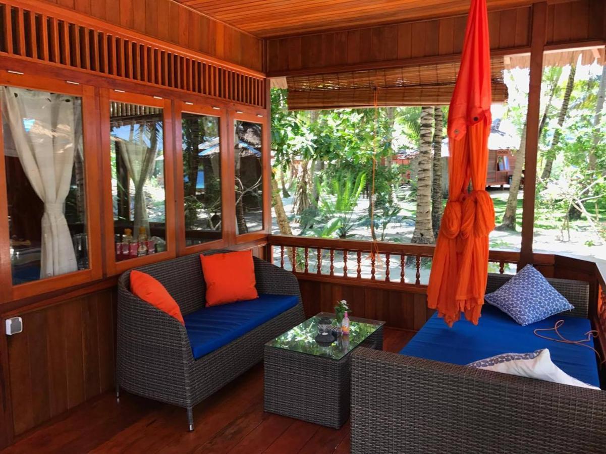 Blue Bay Divers Likupang Exterior foto