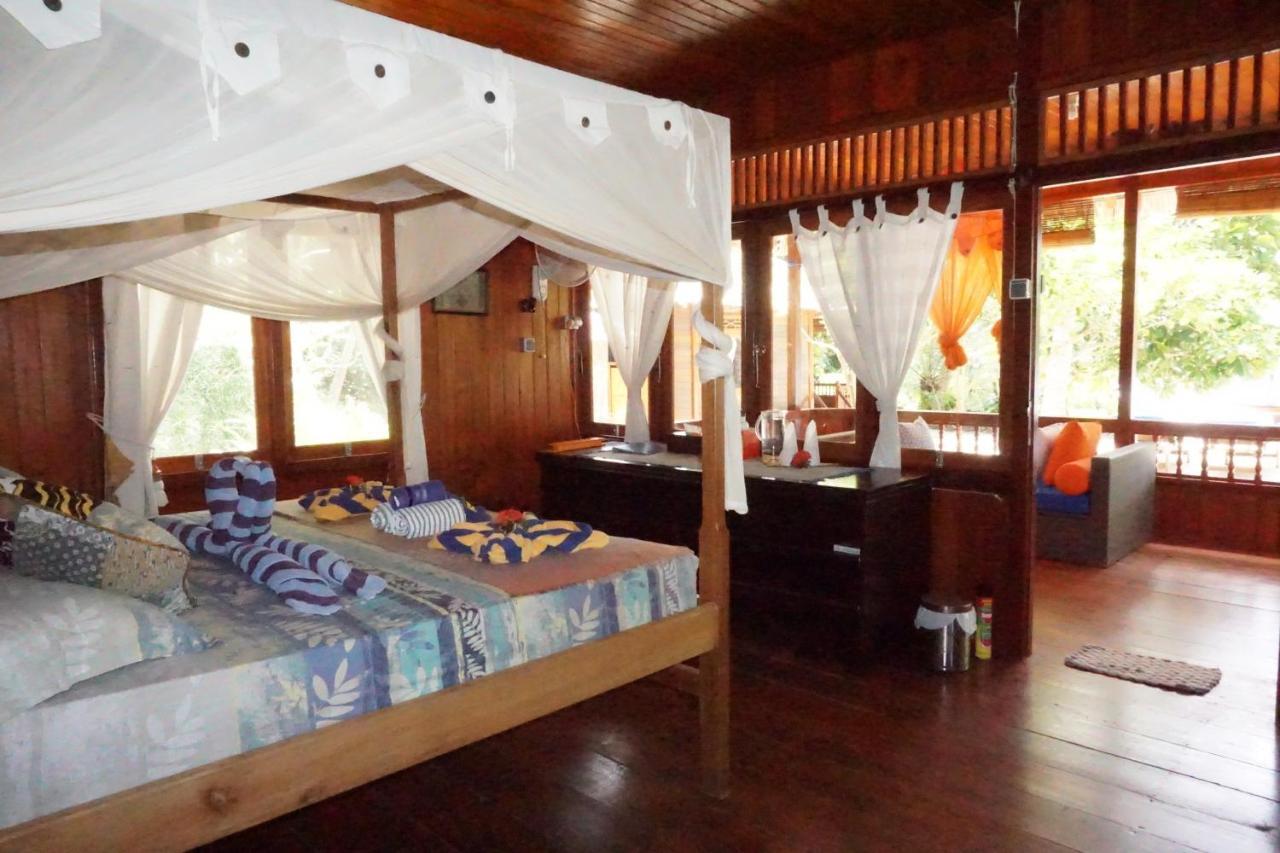 Blue Bay Divers Likupang Exterior foto