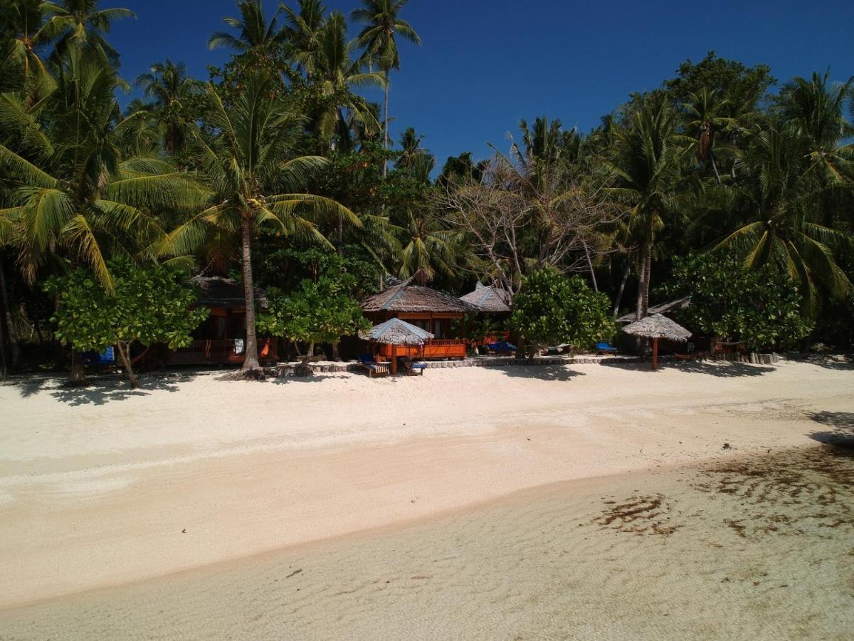 Blue Bay Divers Likupang Exterior foto